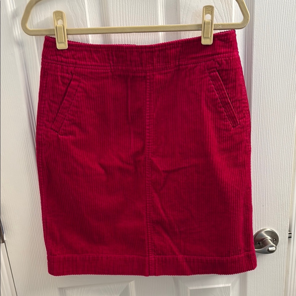 Women's CHADWICKS of BOSTON Red Corduroy Skirt- Sassy Hot! Size 6